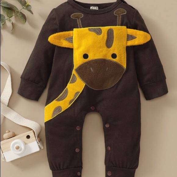 NWT Giraffe One Piece Onesie Unisex multiple sizes available - Picture 2 of 8